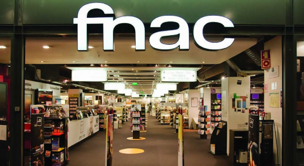 Temos De Falar Sobre A Fnac, A Loja Que Nos Viu Crescer E Que Faz 20 ...