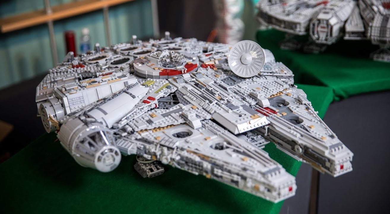 Millenium Falcon LEGO