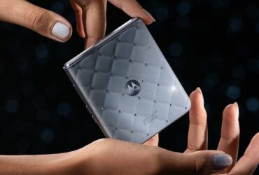 ©Motorola | Swarovski Razr 2