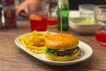 ยฉTRENDY Report | Hamburgueria do Bairro