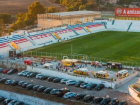 ©A Curva