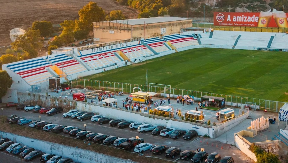©A Curva