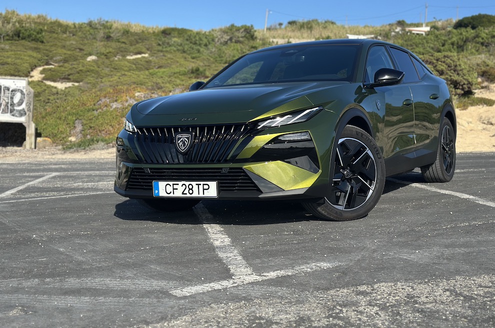 ©MotorMais | Peugeot E-408 GT